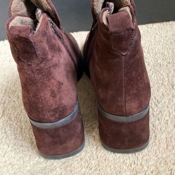 Hush Puppies Brown Suede Side Zip Waterproof Ankle Canada Winter Boots Sz 7.5 - Picture 8 of 12